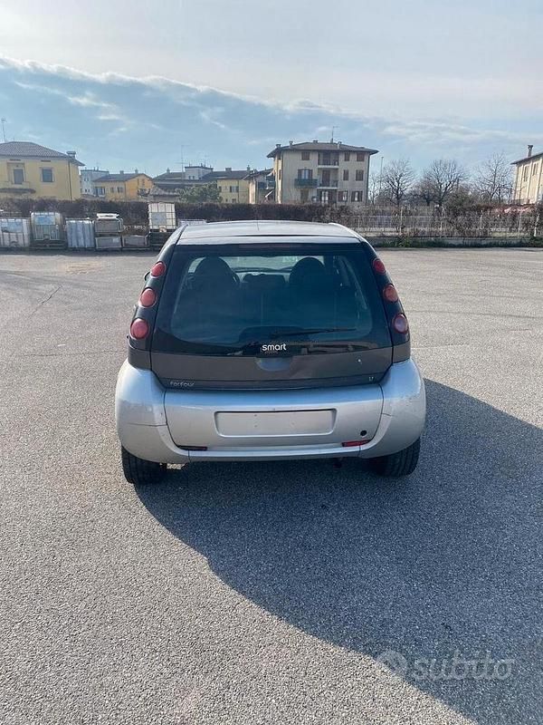 Usata Smart ForFour 75 CV (55 kW) 2006 Grigio Utilitaria
