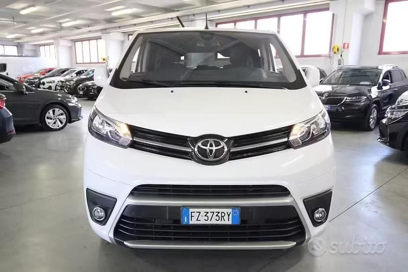 Usata Toyota Proace Verso Executive 120 CV (88 kW) 2020 Bianco Station wagon
