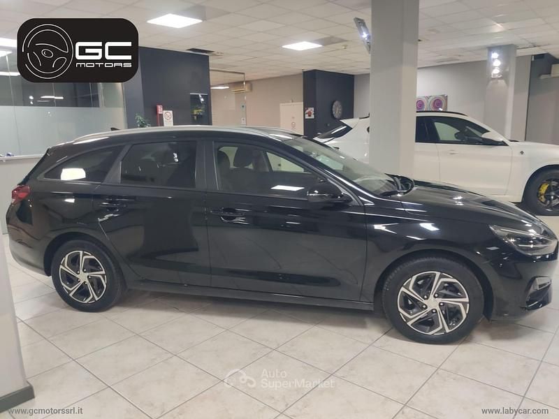 Usata Hyundai i30 Prime 136 CV (100 kW) 2021 Nero Station wagon