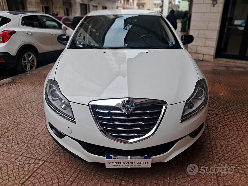 Usata Lancia Delta 120 CV (88 kW) 2012 Bianco Utilitaria