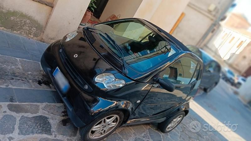Usata Smart ForTwo Cabrio 41 CV (30 kW) 2006 Nero Cabrio