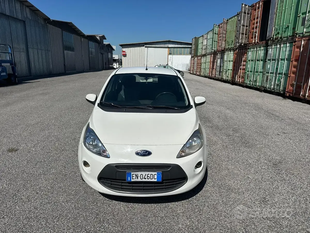 Usata Ford Ka 75 CV (55 kW) 2013 Bianco Utilitaria