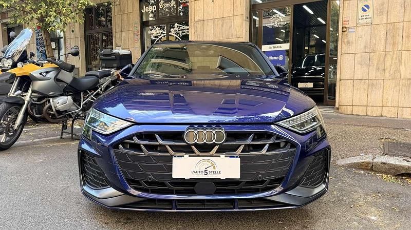 Usata Audi A3 S-Line 150 CV (110 kW) 2024 Blu/azzurro Berlina