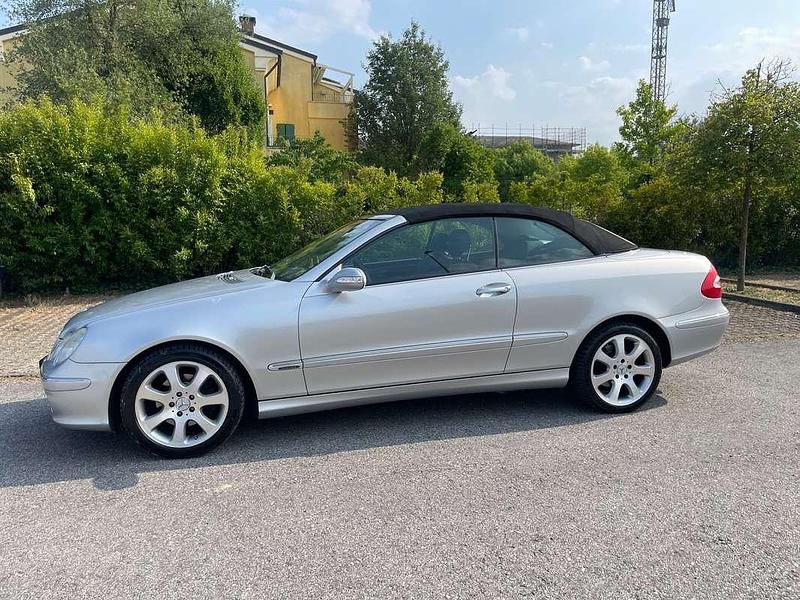 Usata Mercedes CLK200 Elegance 163 CV (119 kW) 2004 Argento Cabrio
