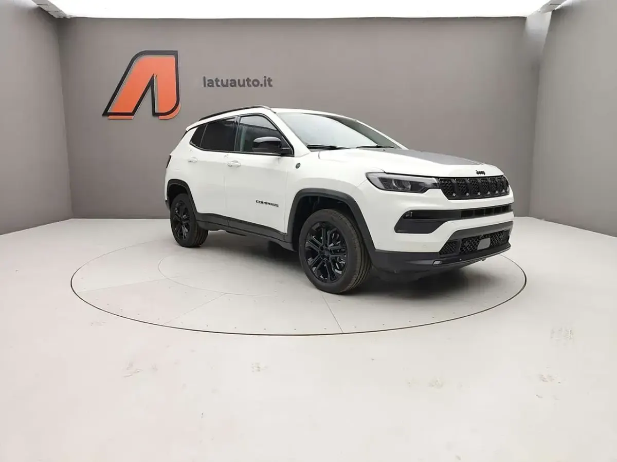 Nuova Jeep Compass North 241 CV (177 kW) 2026 Grigio SUV