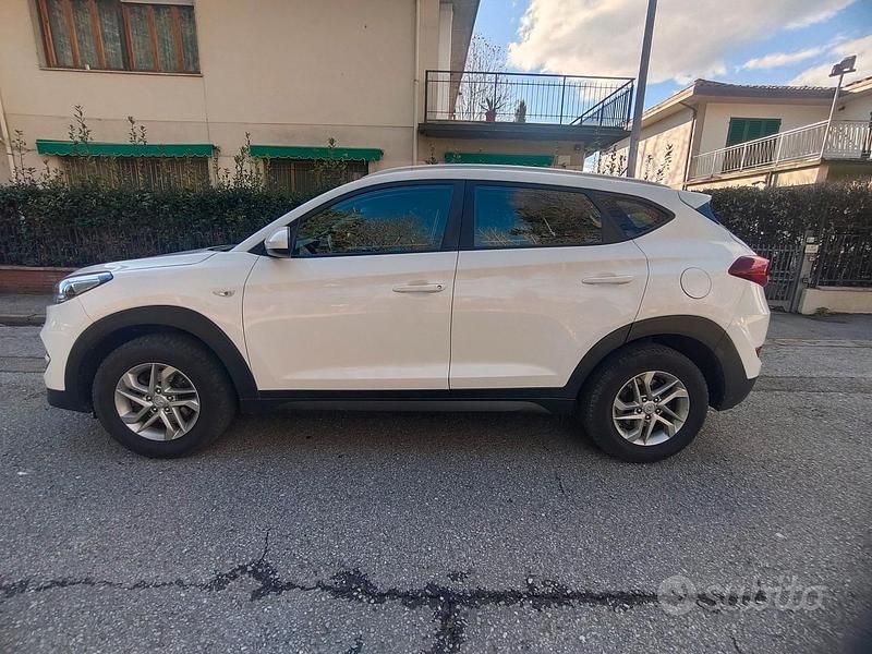 Usata Hyundai Tucson Comfort 116 CV (85 kW) 2016 Bianco SUV