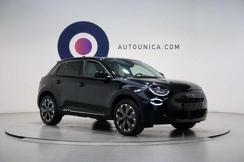Usata Fiat 600 La Prima 101 CV (74 kW) 2024 Nero SUV