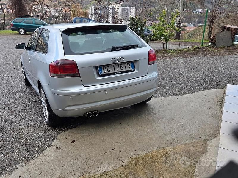 Usata Audi A3 Ambition 105 CV (77 kW) 2006 Grigio Utilitaria