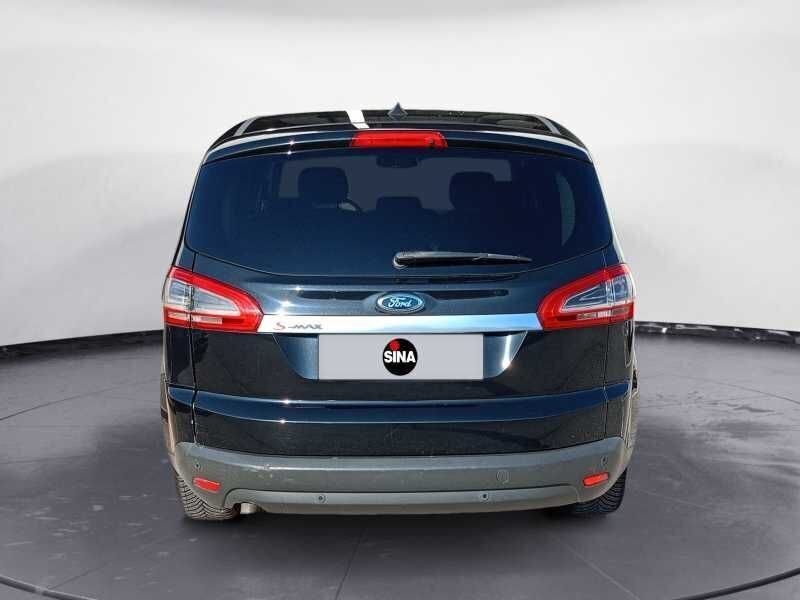Usata Ford S-MAX Titanium 163 CV (119 kW) 2015 Nero Monovolume