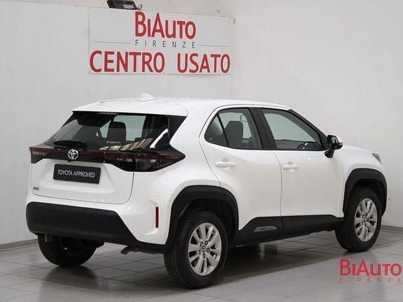 Usata Toyota Yaris Cross Active 116 CV (85 kW) 2022 Bianco SUV