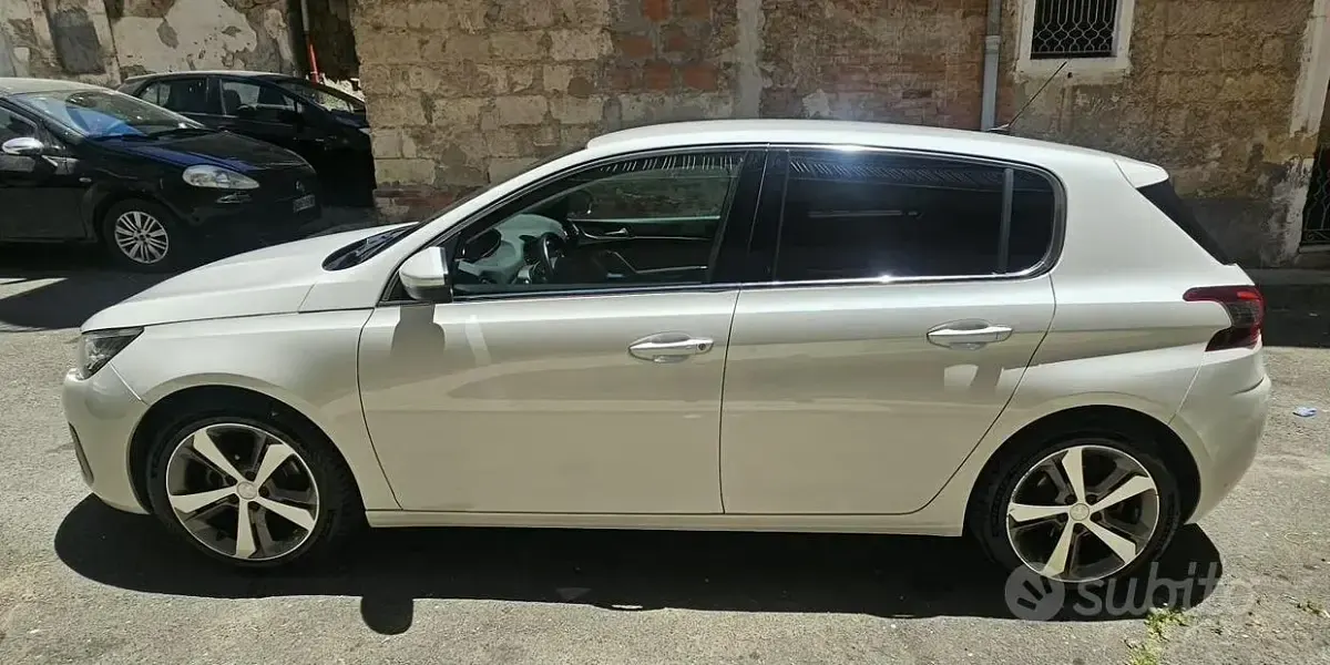 Usata Peugeot 308 131 CV (96 kW) 2019 Bianco Berlina