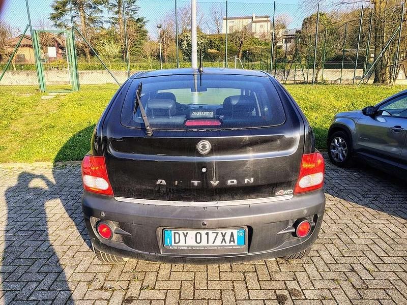 Usata Ssangyong (KGM) Actyon 141 CV (103 kW) 2010 Nero SUV