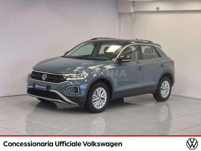 Usata VW T-Roc Life 110 CV (80 kW) 2023 Azzurro SUV