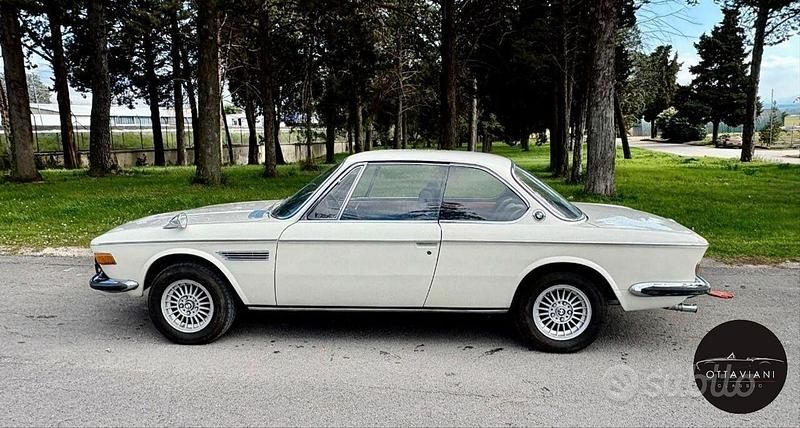 Usata BMW E9 Efficient Dynamics 170 CV (125 kW) 1960 Bianco Coupé