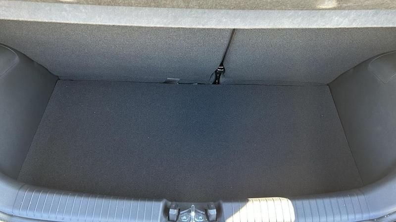 Nuova Hyundai i10 65 CV (47 kW) 2025 Grigio Utilitaria