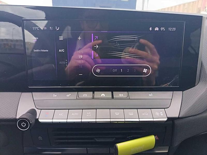 Usata Opel Astra 130 CV (95 kW) 2025 Argento Berlina