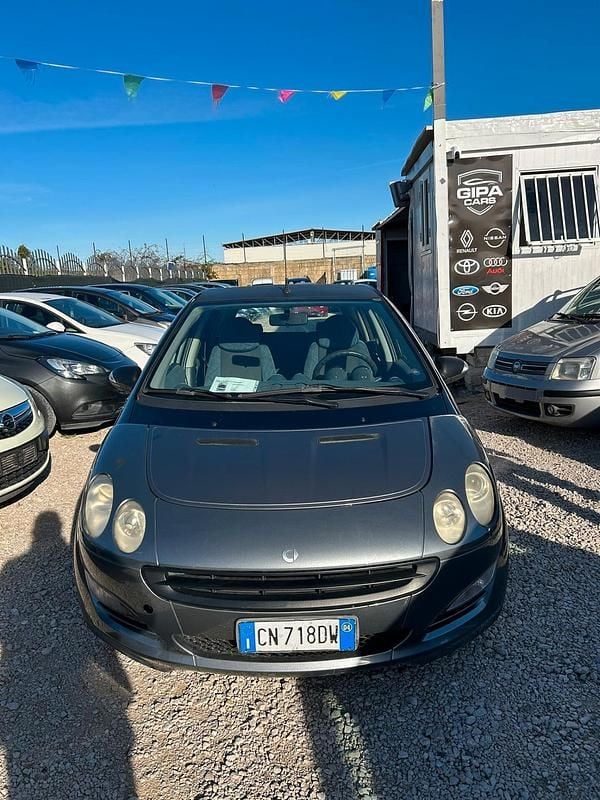 Grigio Usata 2005 Smart ForFour Passion Due volumi | 2499 € (Cara) - Immagine 1/4