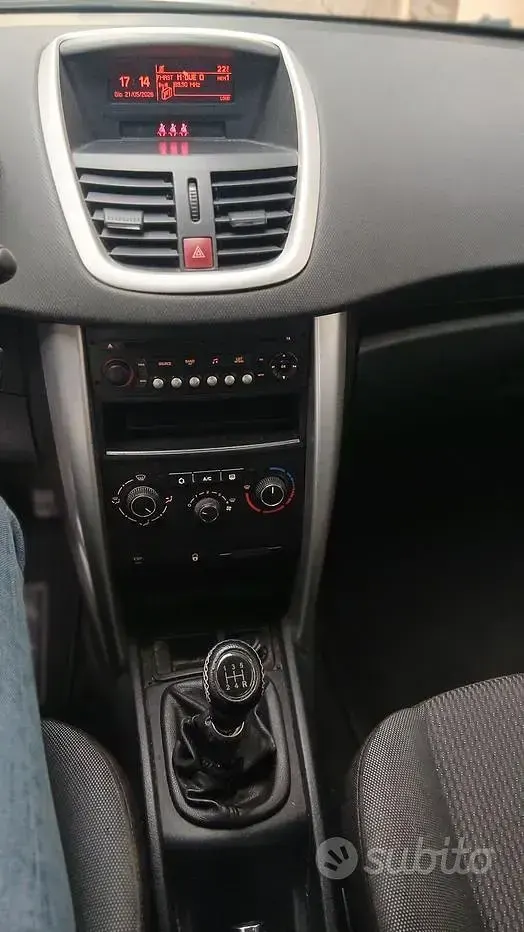 Usata Peugeot 207 68 CV (50 kW) 2012 Nero Berlina