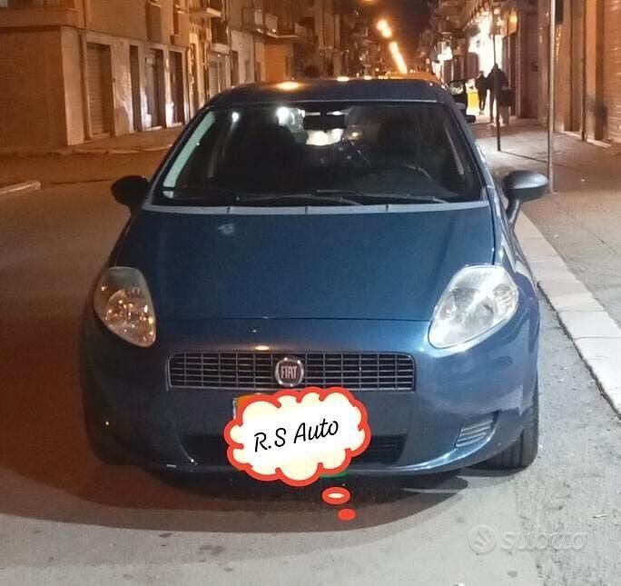 Usata Fiat Grande Punto Dynamic 65 CV (47 kW) 2008 Blu Utilitaria
