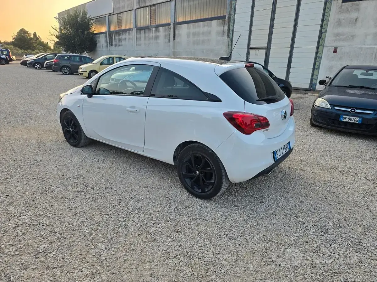 Usata Opel Corsa 90 CV (66 kW) 2017 Bianco Utilitaria