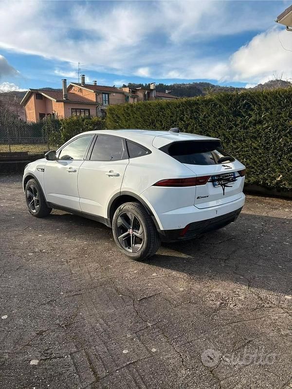 Usata Jaguar E-Pace 160 CV (117 kW) 2021 Bianco SUV