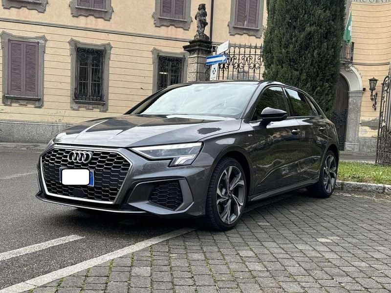 Grigio Usata 2022 Audi A3 S-Line Tre volumi | 35.000 € (Ottimo prezzo) - Immagine 1/4
