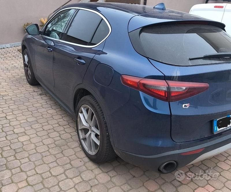 Usata Alfa Romeo Stelvio Business 210 CV (154 kW) 2019 Blu SUV