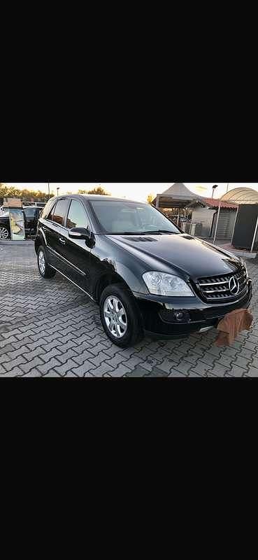 Usata Mercedes 280 Chrome 190 CV (139 kW) 2007 Nero SUV