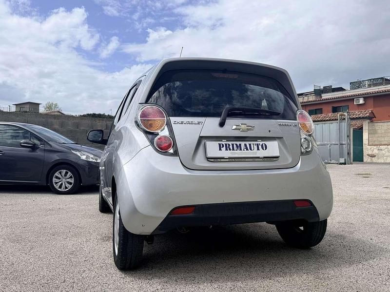 Begagnad Chevrolet Spark LS 68 HK (50 kW) 2012 Grå Halvkombi