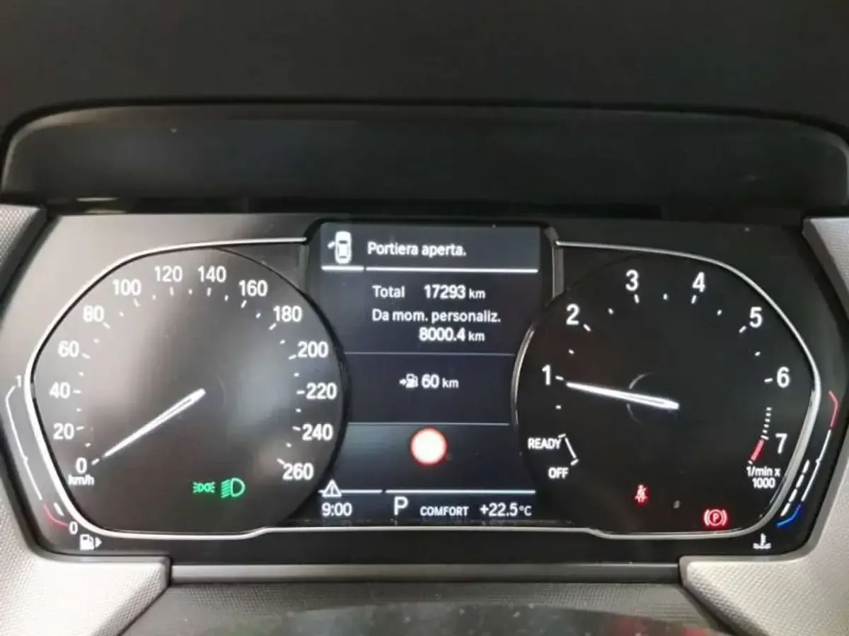 Usata BMW 116 Advantage 109 CV (80 kW) 2022 Nero Utilitaria