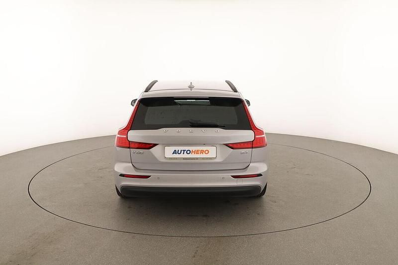 Usata Volvo V60 Core 197 CV (144 kW) 2023 Argento Station wagon
