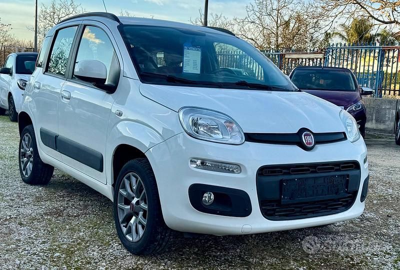 Usata Fiat Panda Lounge 85 CV (62 kW) 2017 Bianco Utilitaria