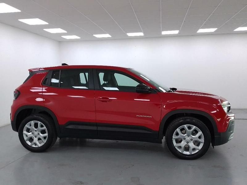 Usata Jeep Avenger Altitude 101 CV (74 kW) 2024 Rosso SUV