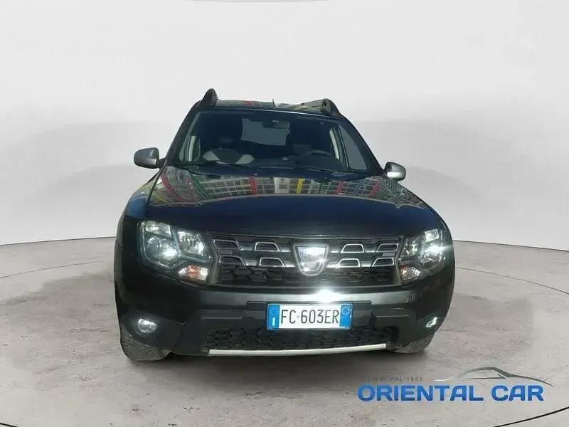 Usata Dacia Duster Lauréate 114 CV (83 kW) 2016 Grigio SUV