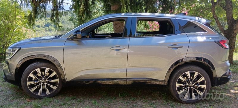 Usata Renault Austral Techno 199 CV (146 kW) 2023 Grigio SUV