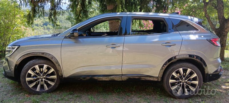 Grigio Usata 2023 Renault Austral Techno SUV | 28.900 € (Buon prezzo) - Immagine 1/4