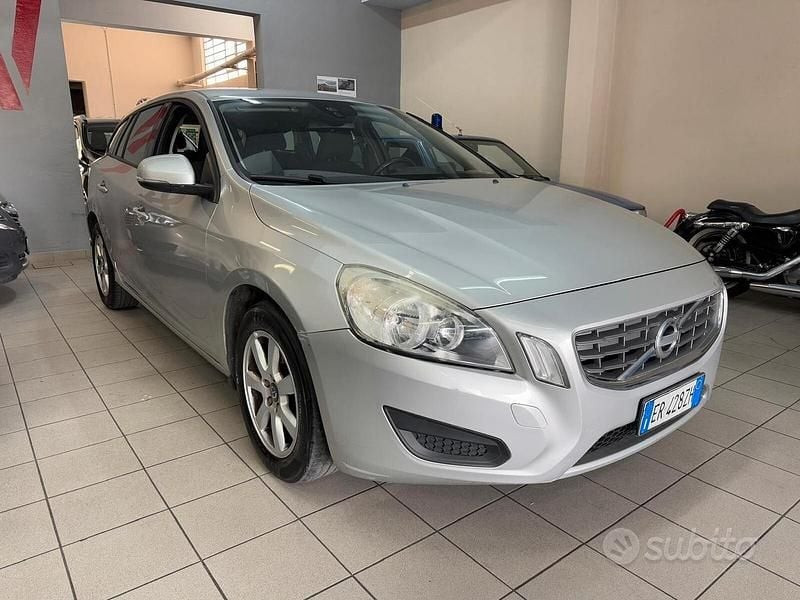 Usata Volvo V60 Summum 115 CV (84 kW) 2013 Argento Station wagon