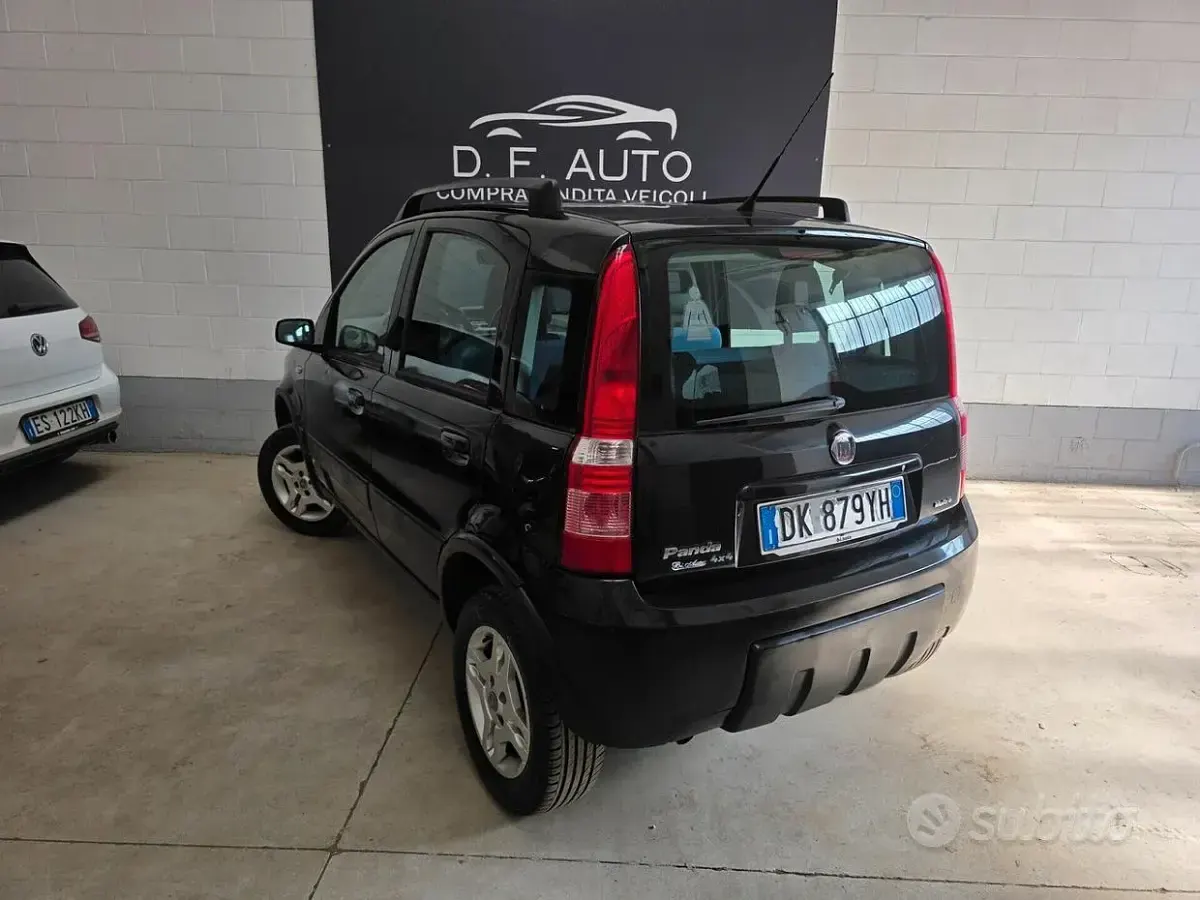 Occasion Fiat Panda 4x4 Climbing 69 ch (50 kW) 2007 Noir Citadine