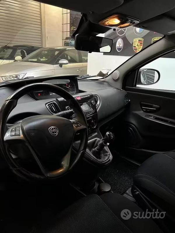 Usata Lancia Ypsilon S 69 CV (50 kW) 2013 Nero Utilitaria