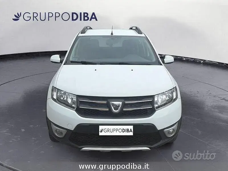 Usata Dacia Sandero Stepway 90 CV (66 kW) 2015 Bianco Berlina