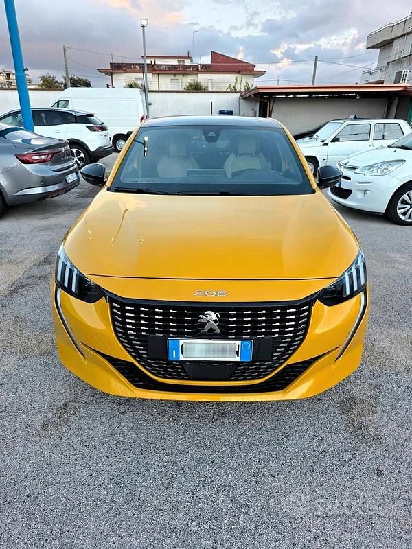 Usata Peugeot 208 GT 102 CV (75 kW) 2021 Other Utilitaria