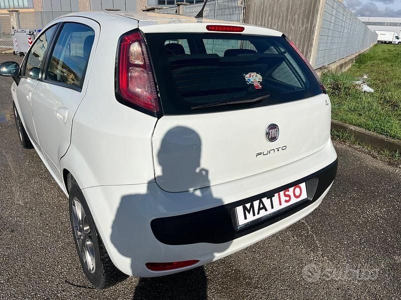 Usata Fiat Punto Evo 77 CV (56 kW) 2011 Bianco Utilitaria