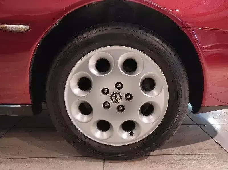 Usata Alfa Romeo 166 155 CV (114 kW) 1999 Rosso Berlina