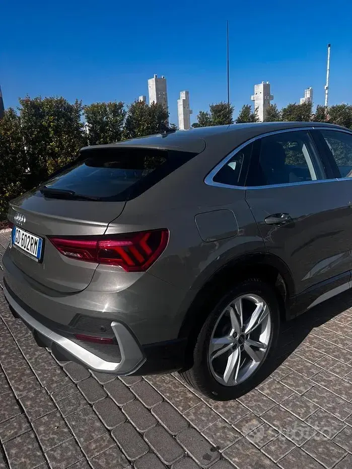 Usata Audi Q3 Sportback S-Line 150 CV (110 kW) 2021 Grigio SUV