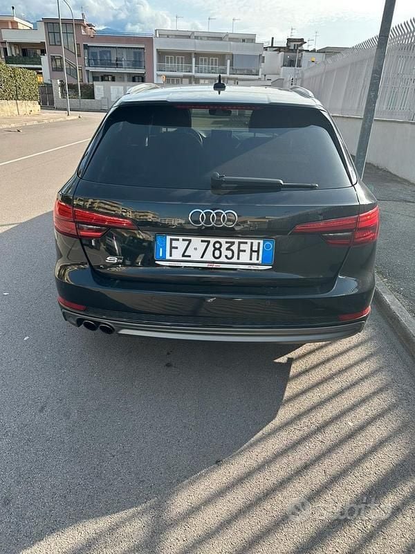 Usata Audi A4 190 CV (139 kW) 2016 Nero Station wagon