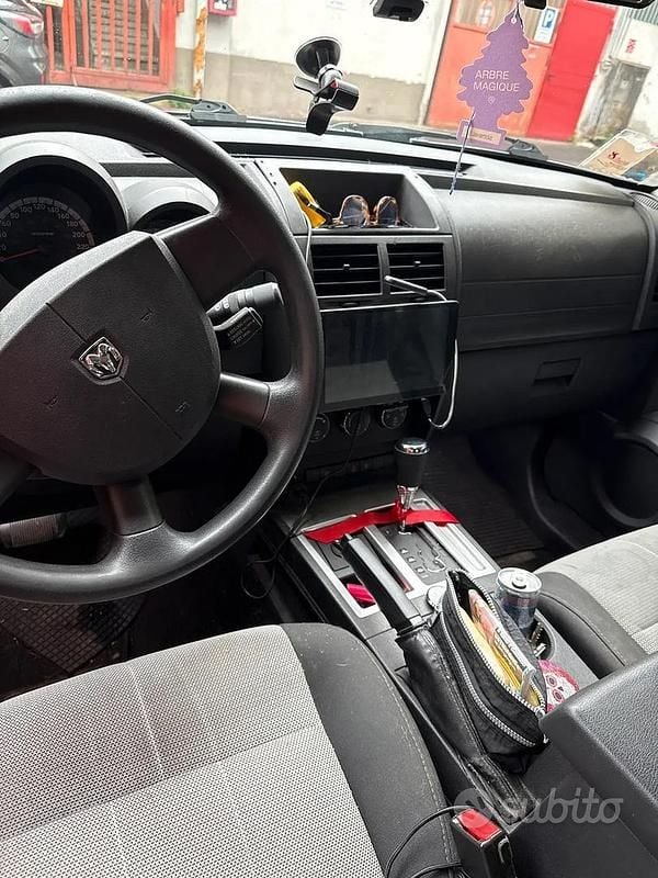 Usata Dodge Nitro 177 CV (130 kW) 2011 Nero SUV