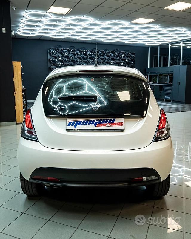 Usata Lancia Ypsilon S 69 CV (50 kW) 2019 Bianco Utilitaria