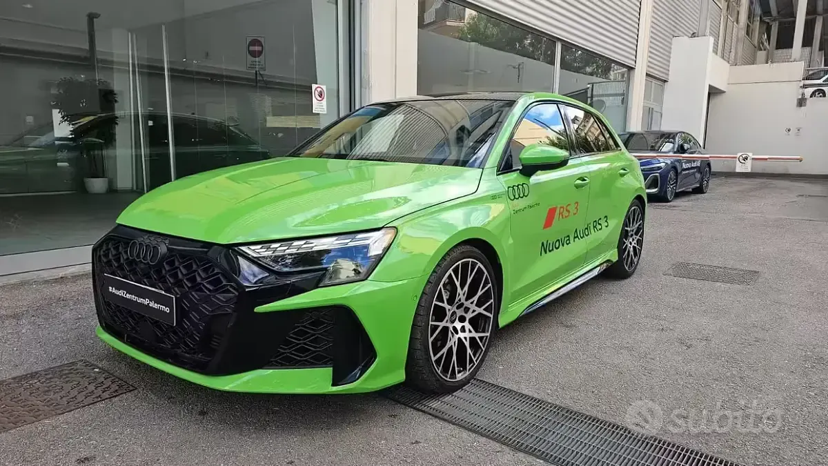 Usata Audi RS3 Comfort 400 CV (294 kW) 2025 Verde Berlina