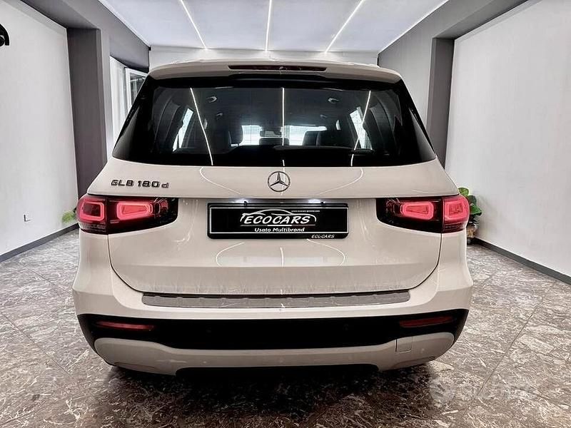 Usado Mercedes GLB180 116 CV (85 kW) 2022 Blanco SUV