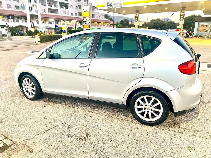 Usata Seat Altea 105 CV (77 kW) 2013 Grigio Monovolume